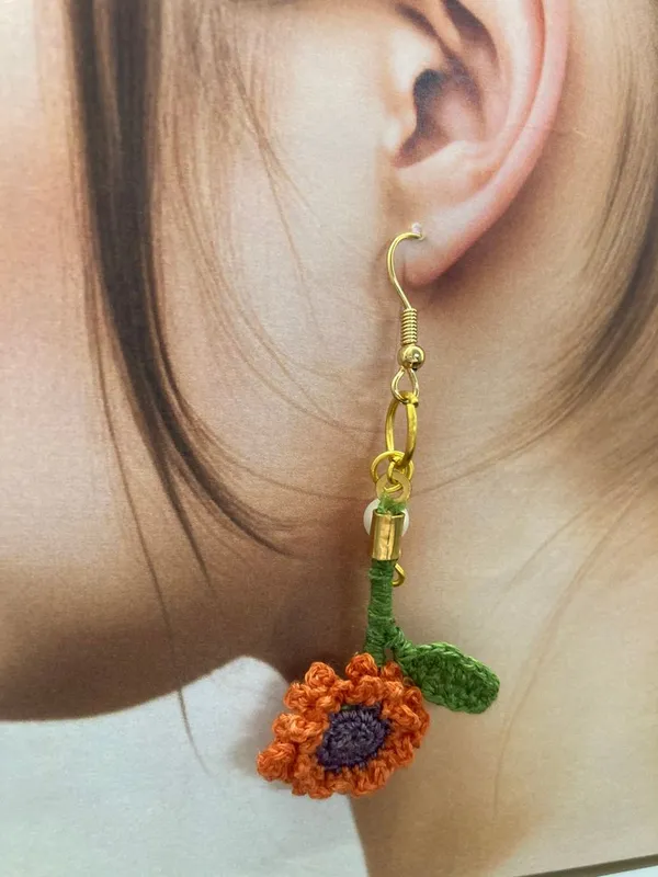 【手作飾品系列】 鉤針編織 跳色小雛菊 夾式耳環
